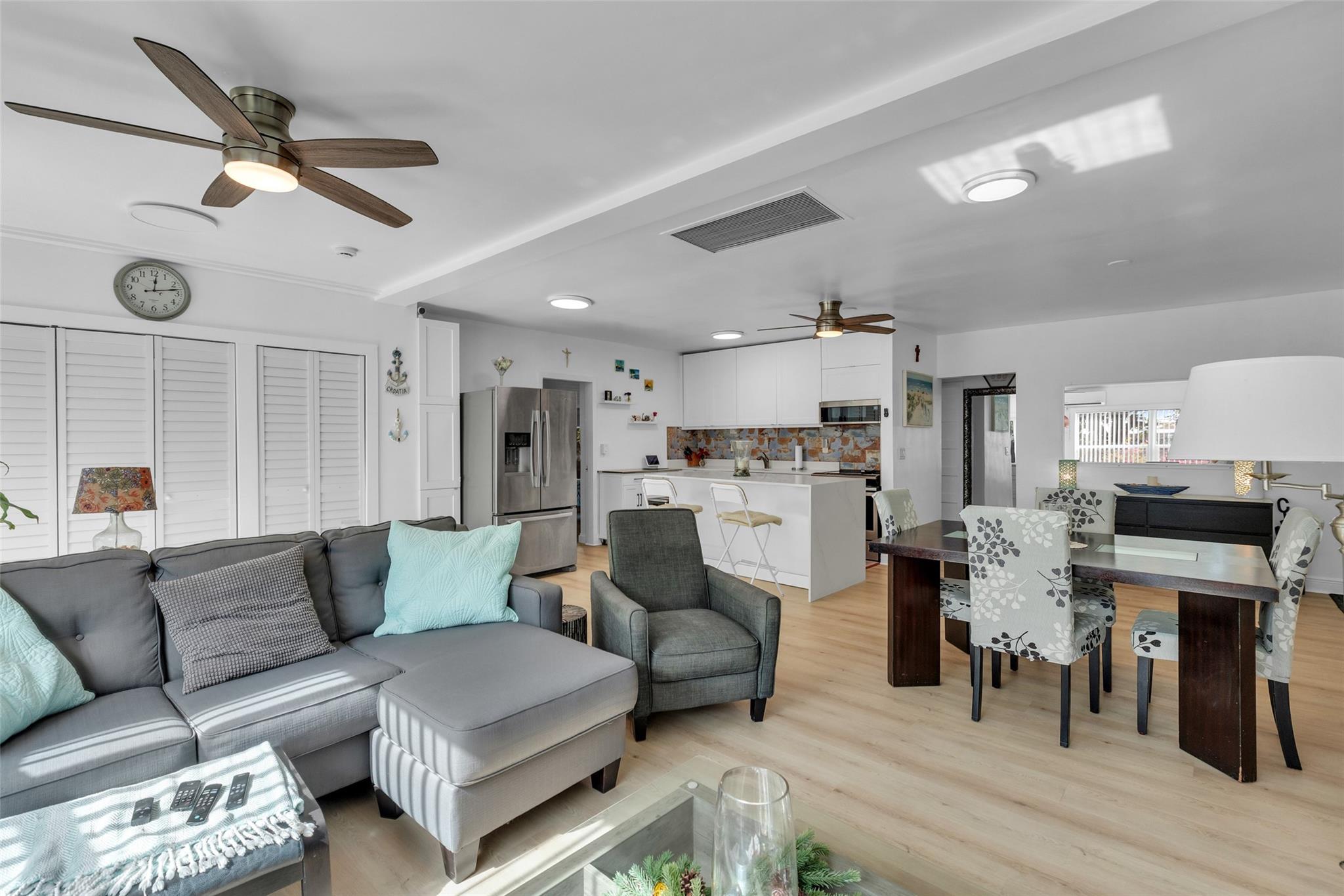 Park Road Manor 30-19 B - Residential