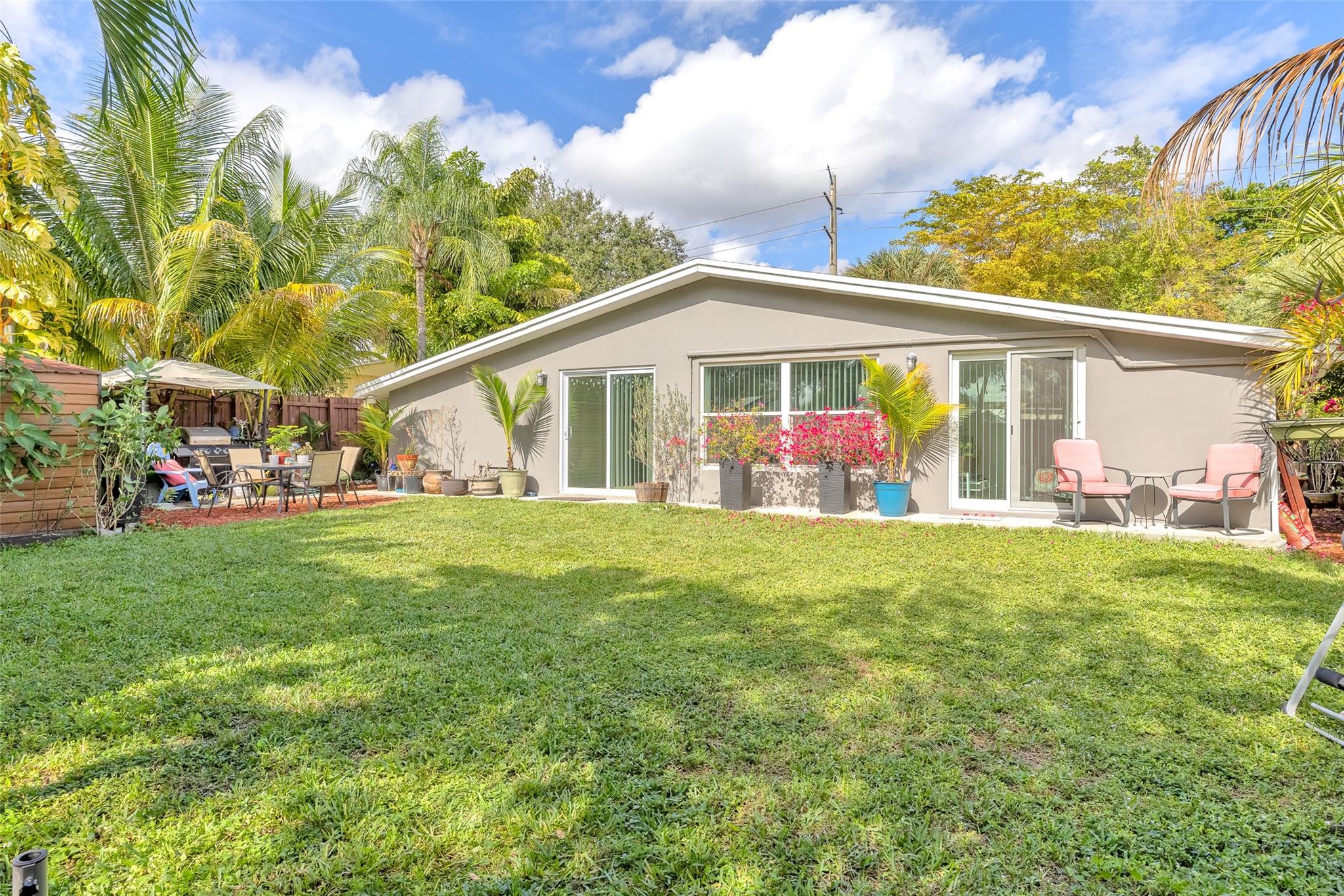 Park Road Manor 30-19 B - Residential