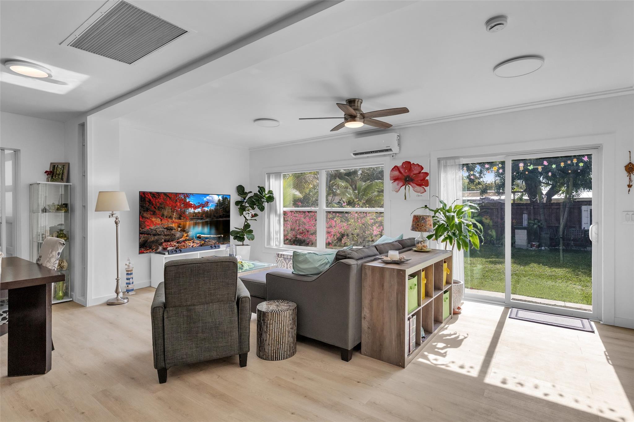 Park Road Manor 30-19 B - Residential