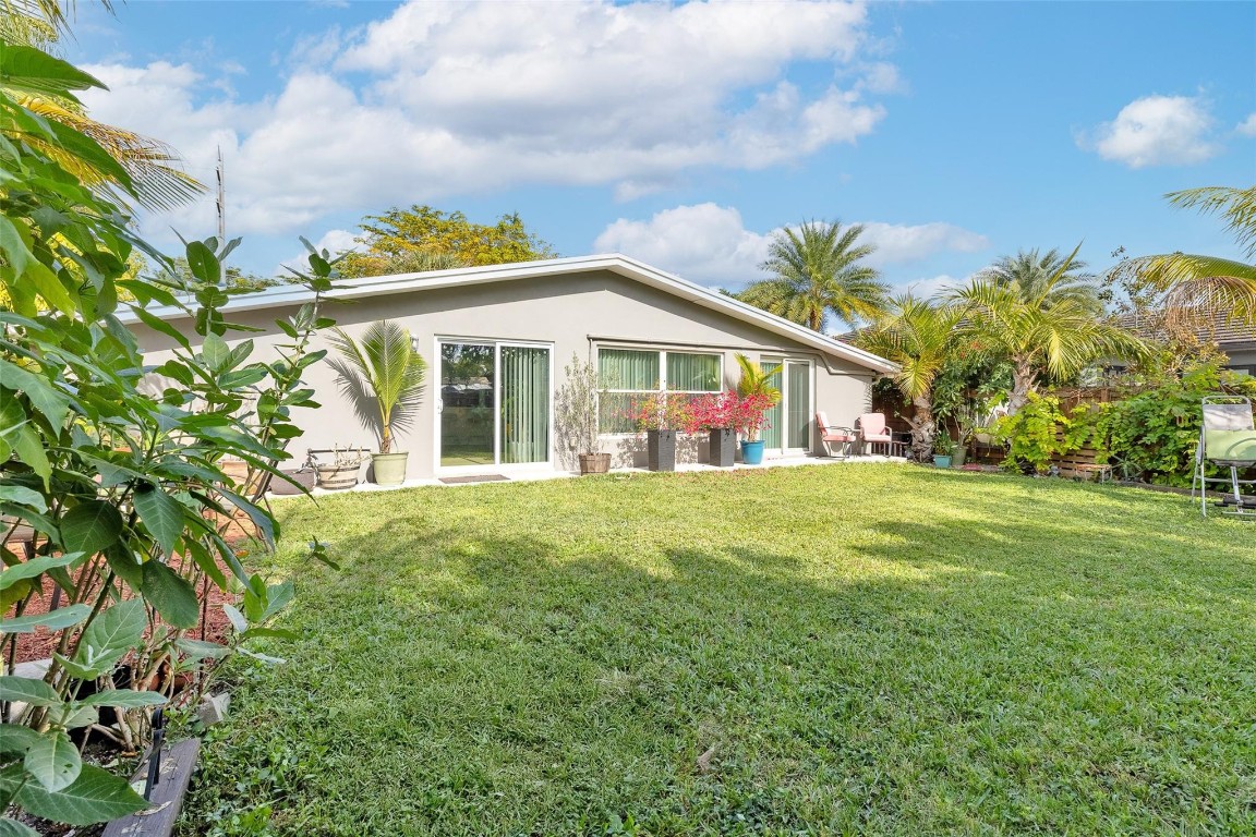 Park Road Manor 30-19 B - Residential