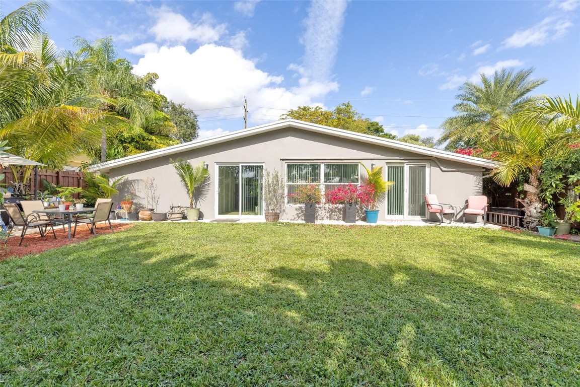 Park Road Manor 30-19 B - Residential