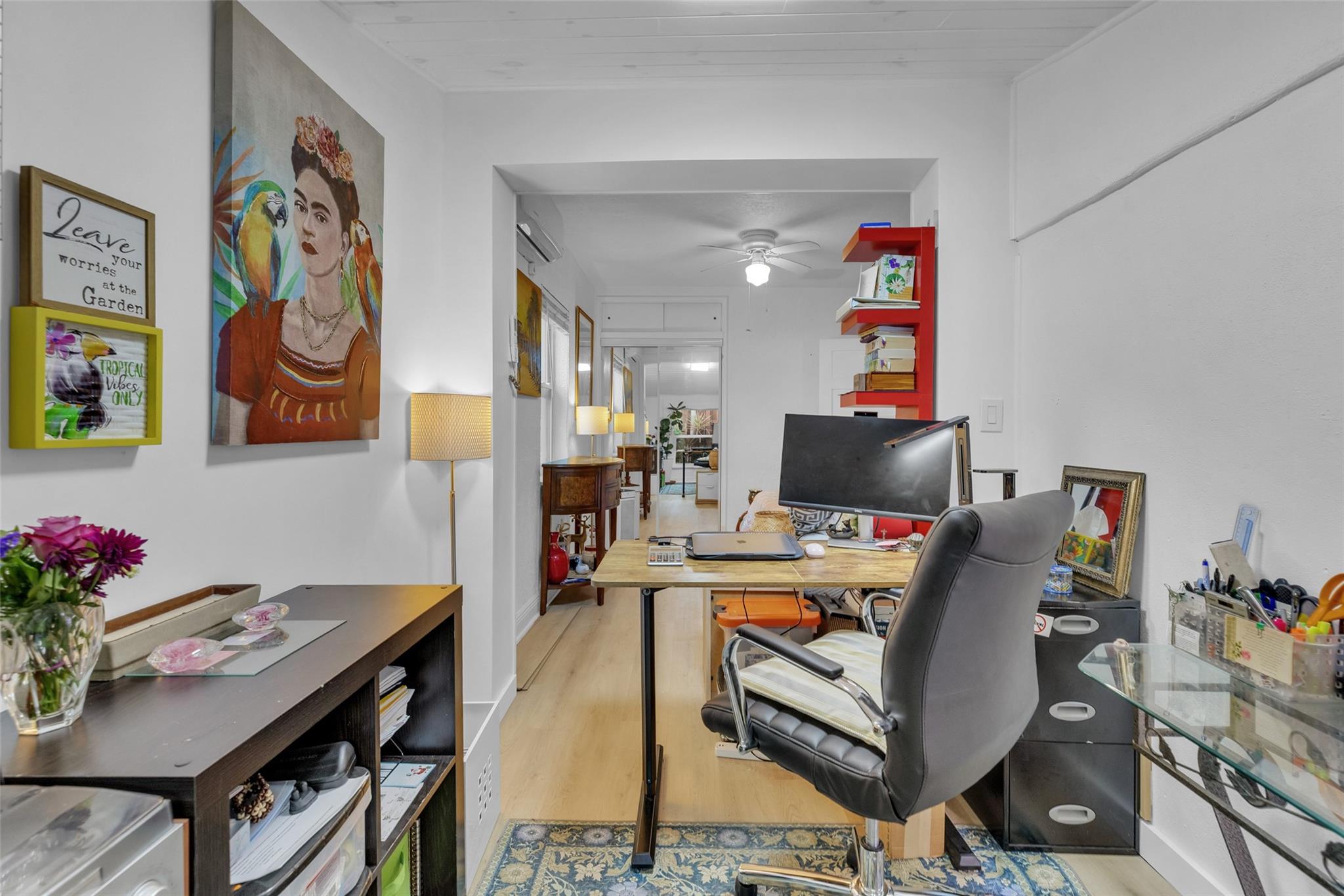 Park Road Manor 30-19 B - Residential