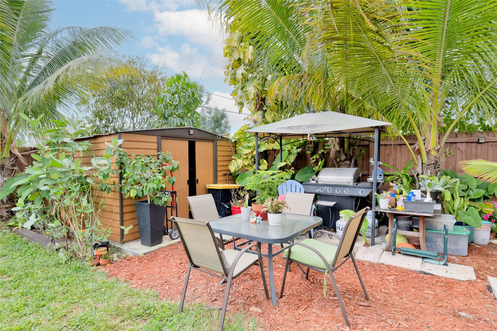 Park Road Manor 30-19 B - Residential