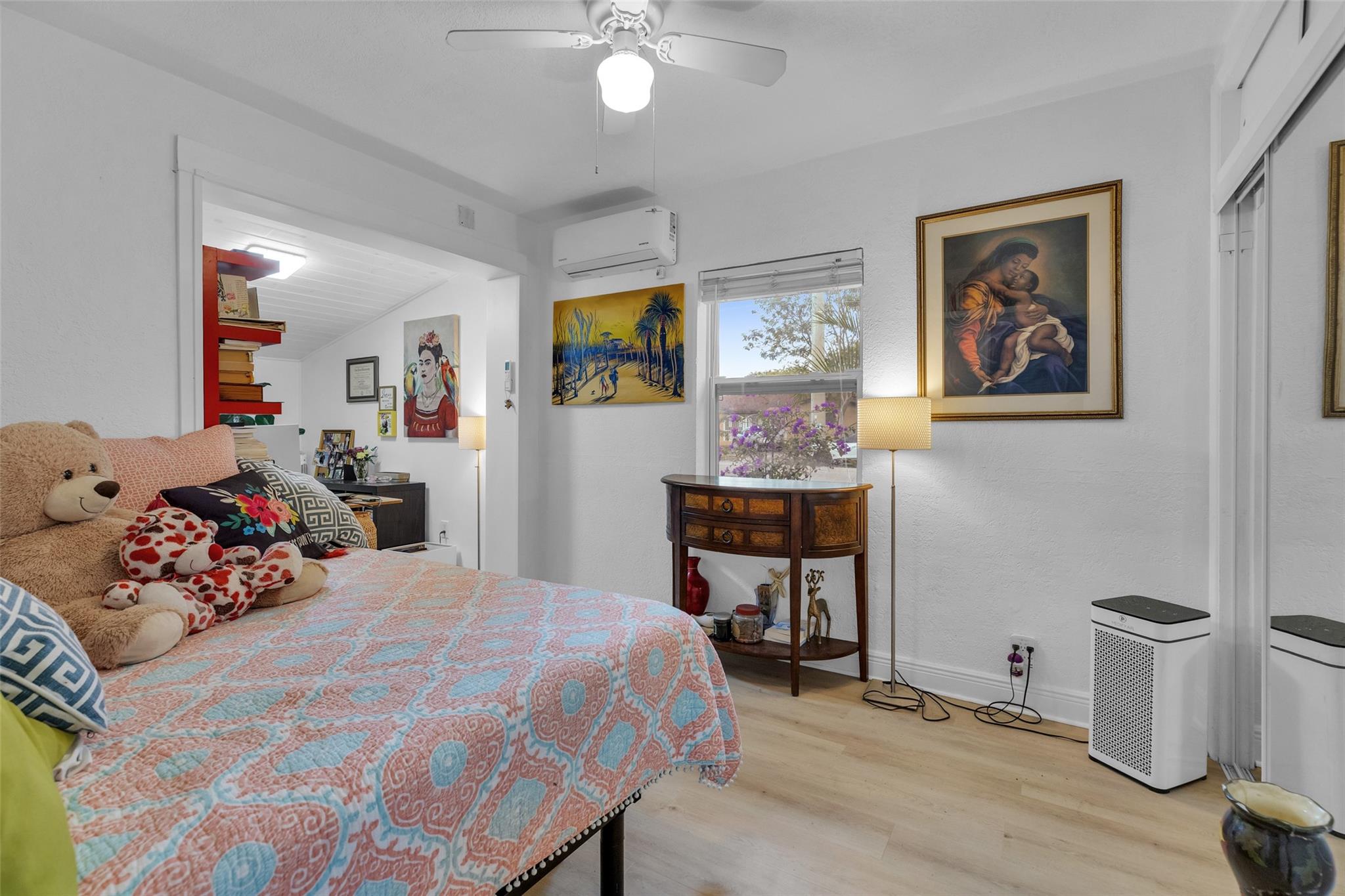 Park Road Manor 30-19 B - Residential