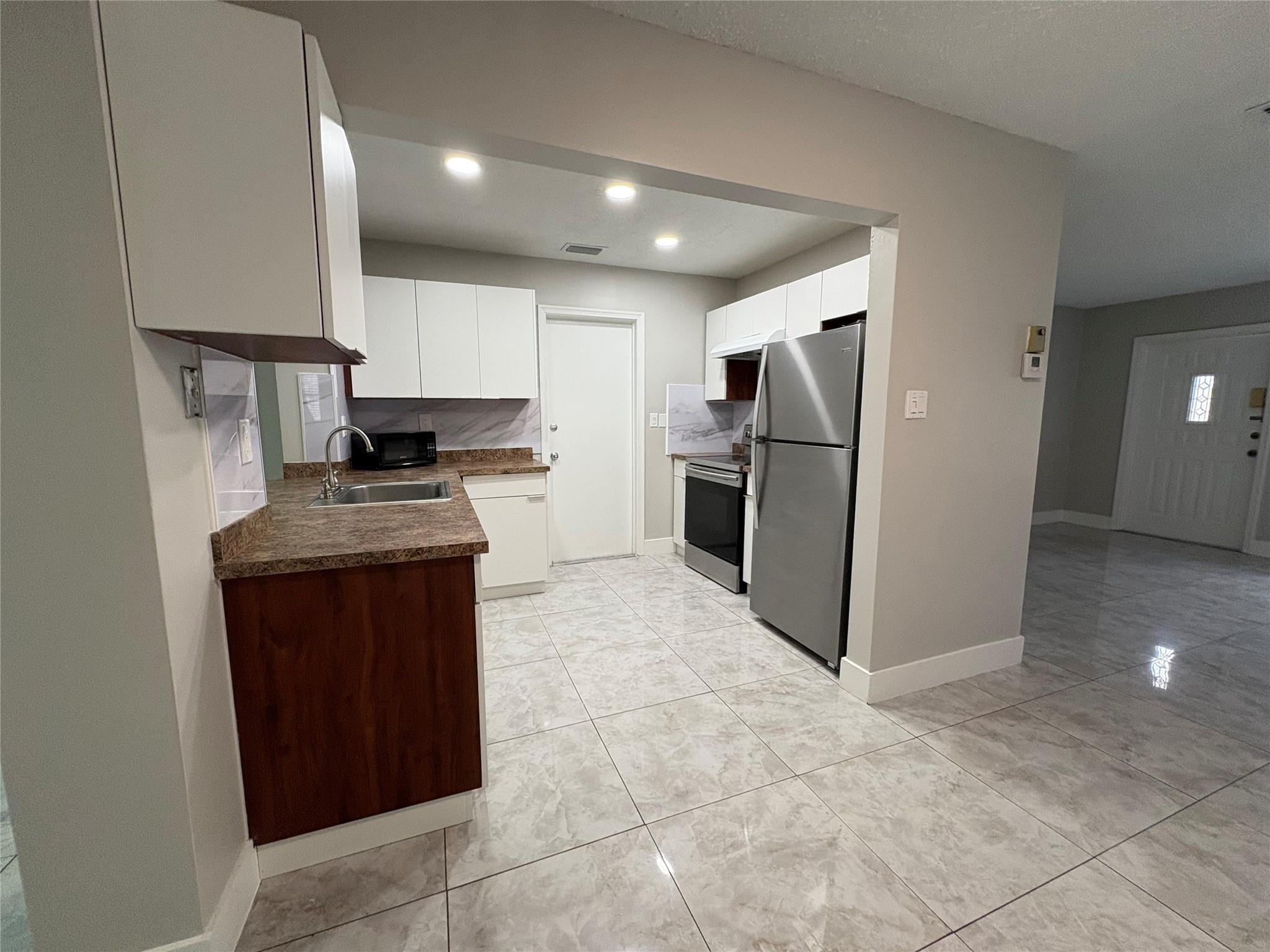 Mainlands Of Tamarac Lake - Residential Lease