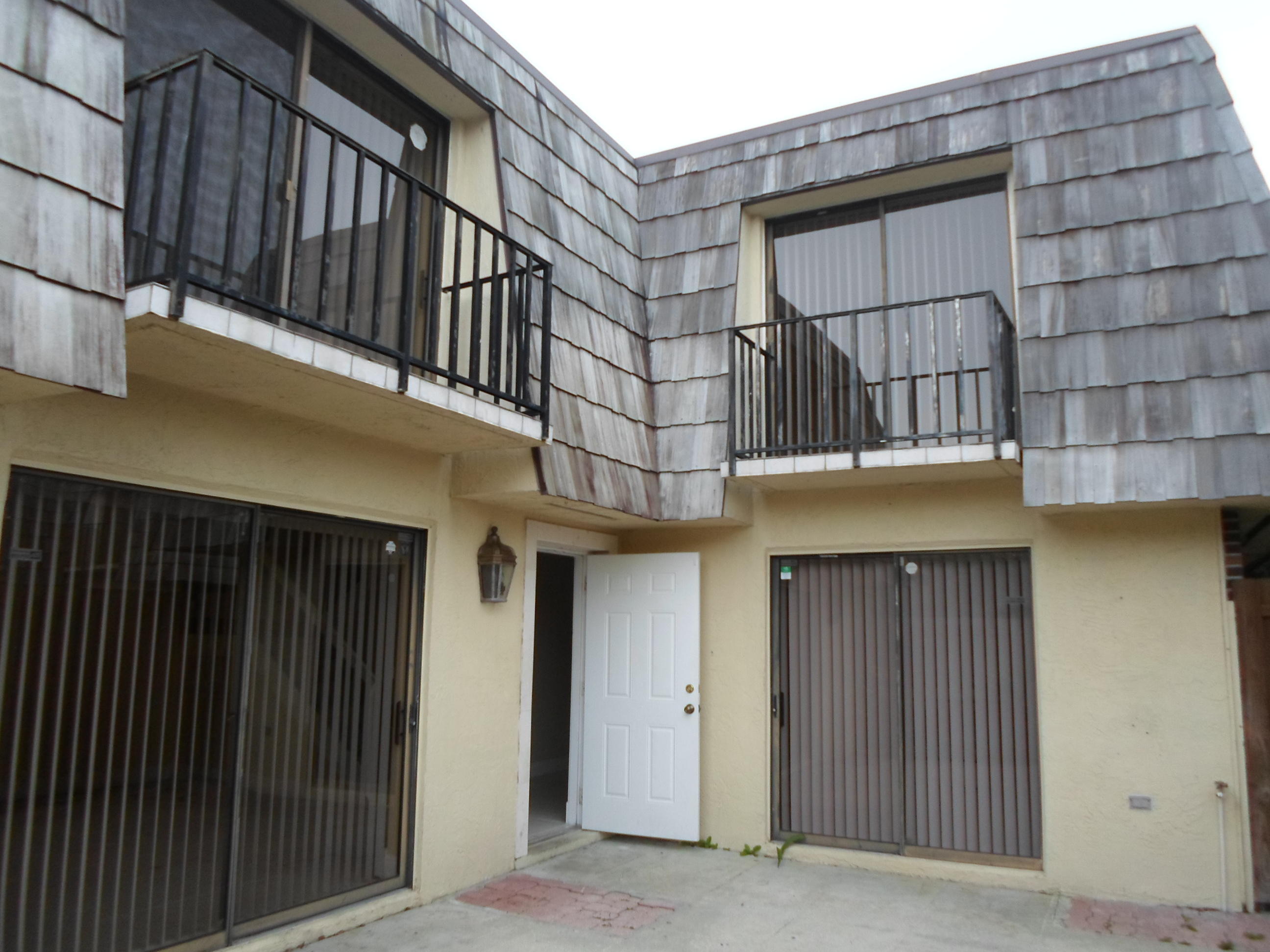FOREST LAKES - Residential Lease