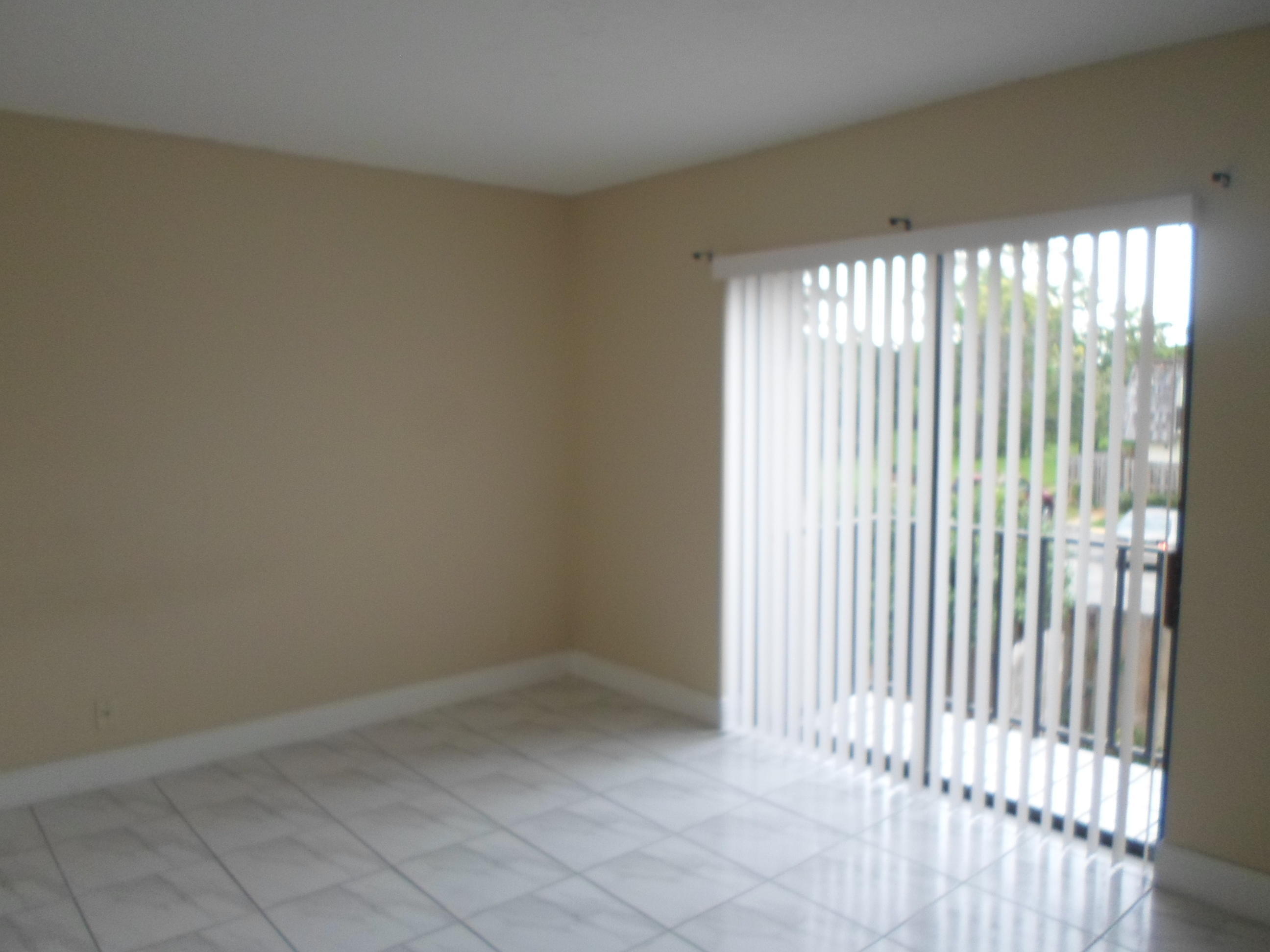 FOREST LAKES - Residential Lease