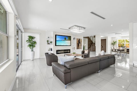 Tiny photo for 4921 NE 28TH Avenue, Lighthouse Point, FL 33064 (MLS # B26063573)