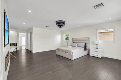 Tiny photo for 4921 NE 28TH Avenue, Lighthouse Point, FL 33064 (MLS # B26063573)