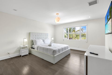 Tiny photo for 4921 NE 28TH Avenue, Lighthouse Point, FL 33064 (MLS # B26063573)