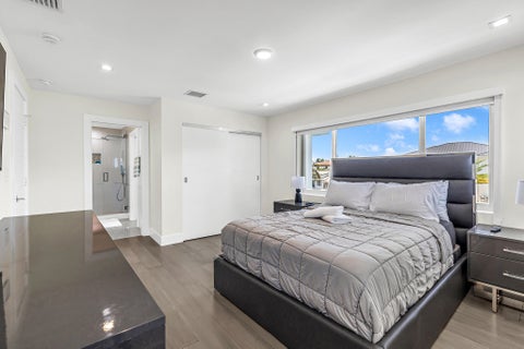 Tiny photo for 4921 NE 28TH Avenue, Lighthouse Point, FL 33064 (MLS # B26063573)