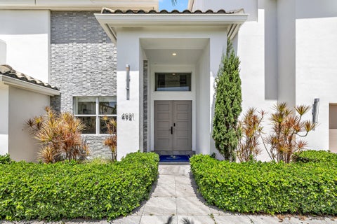 Tiny photo for 4921 NE 28TH Avenue, Lighthouse Point, FL 33064 (MLS # B26063573)