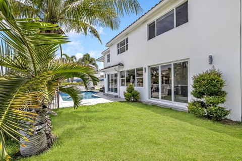 Tiny photo for 4921 NE 28TH Avenue, Lighthouse Point, FL 33064 (MLS # B26063573)