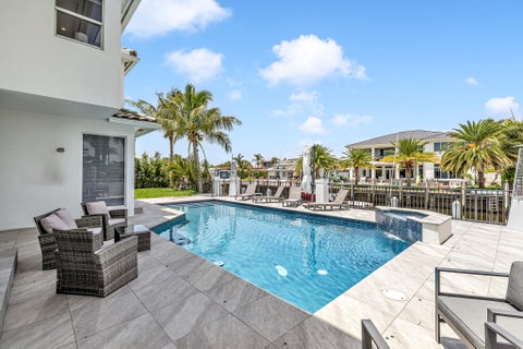 Tiny photo for 4921 NE 28TH Avenue, Lighthouse Point, FL 33064 (MLS # B26063573)