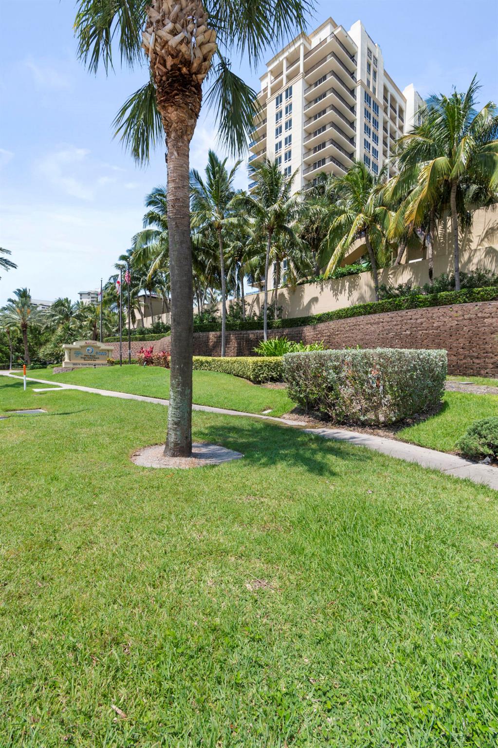 RESORT AT SINGER ISLAND R - Residential Lease