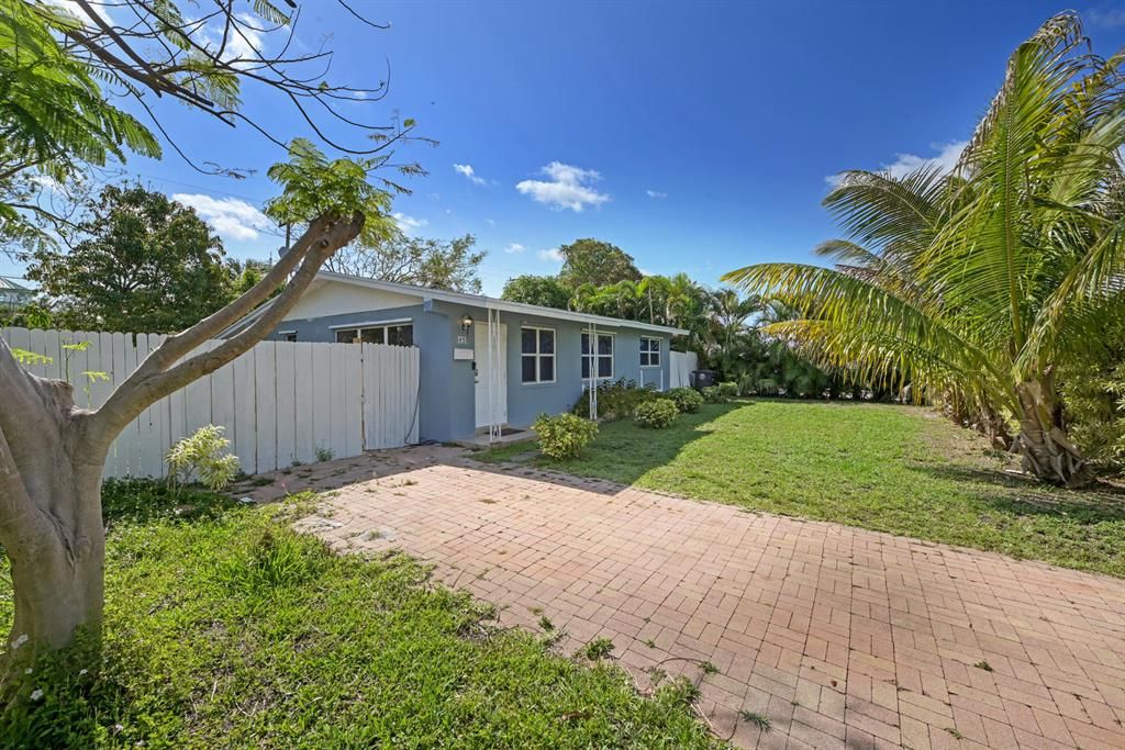 Photo of 1459 8th Street, West Palm Beach, FL 33401 (MLS # R10711936)