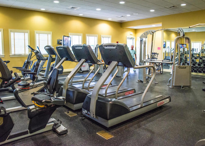 CASTLE PINES CONDOMINIUM - Residential Lease