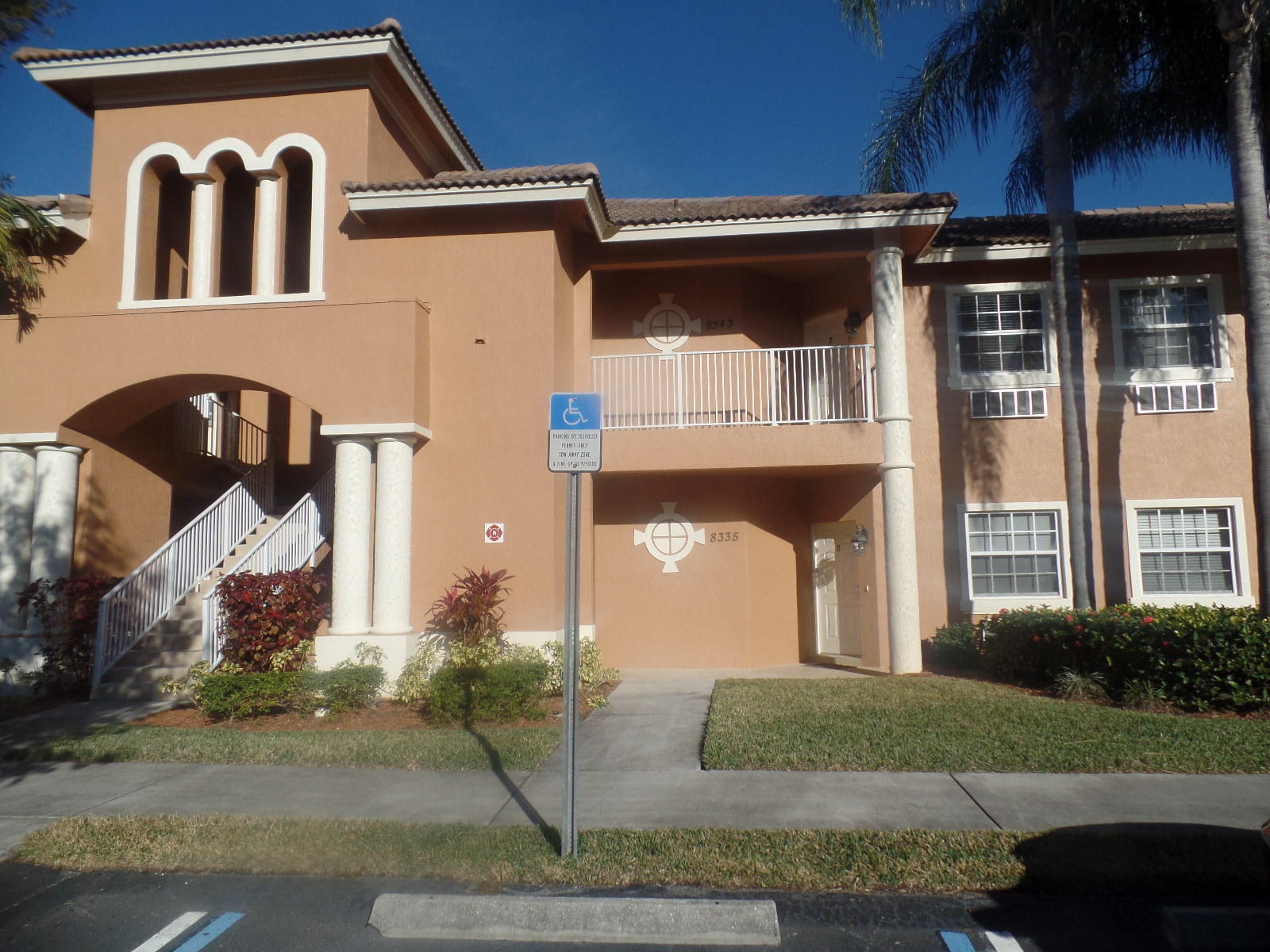 CASTLE PINES CONDOMINIUM - Residential Lease