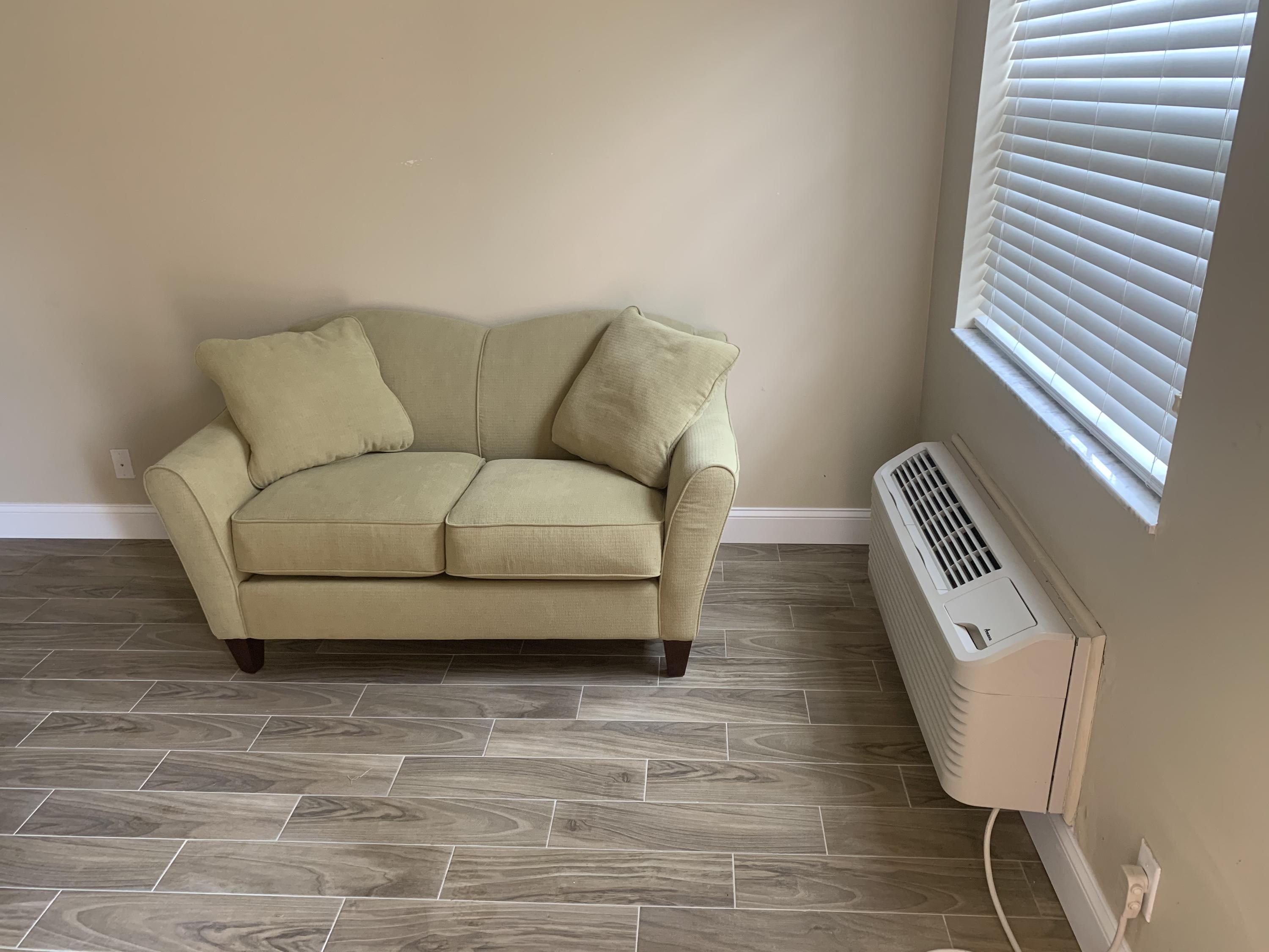 CASTLE PINES CONDOMINIUM - Residential Lease