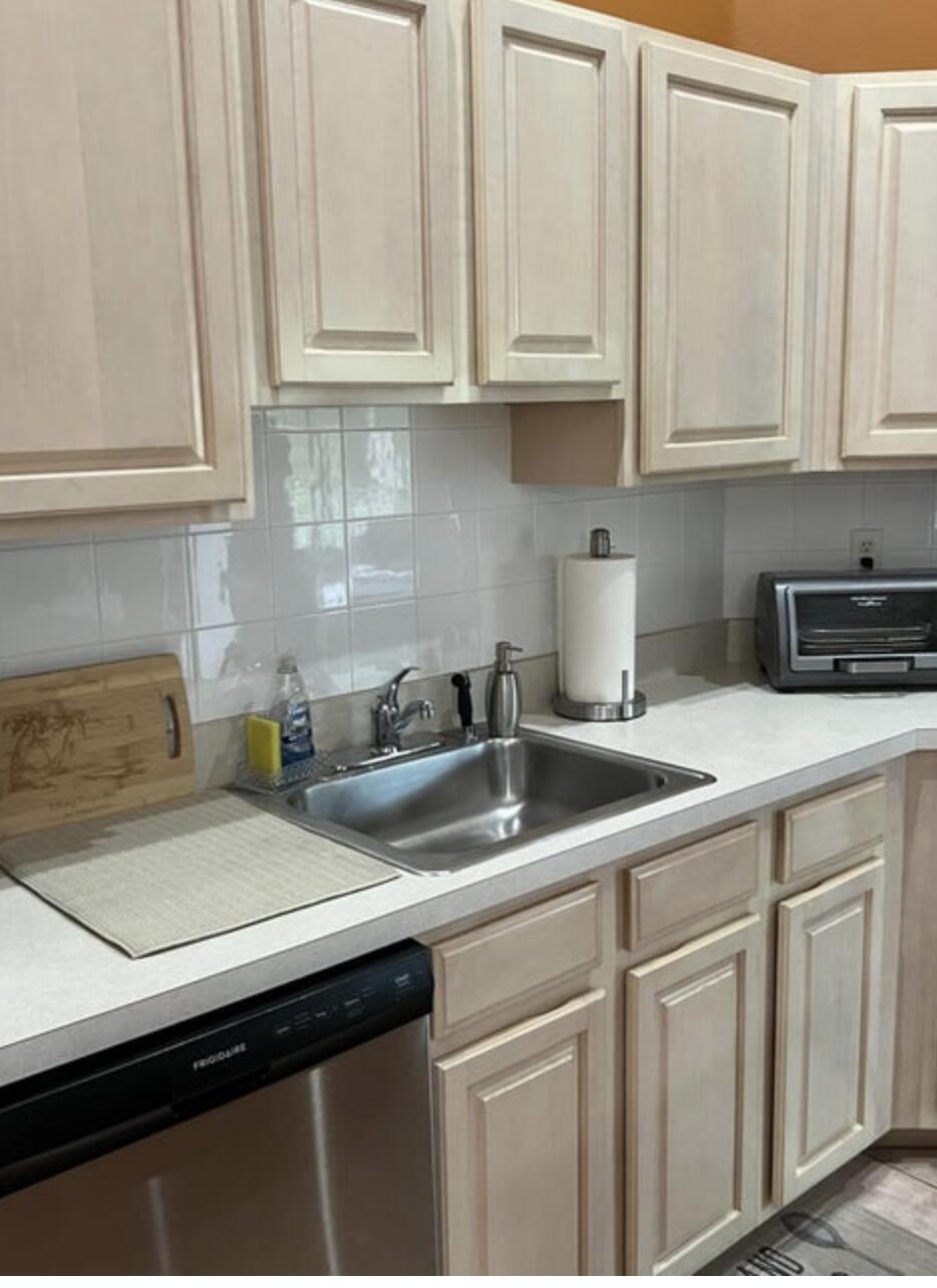 GOLF VILLAS II CONDOMINIUM - Residential Lease