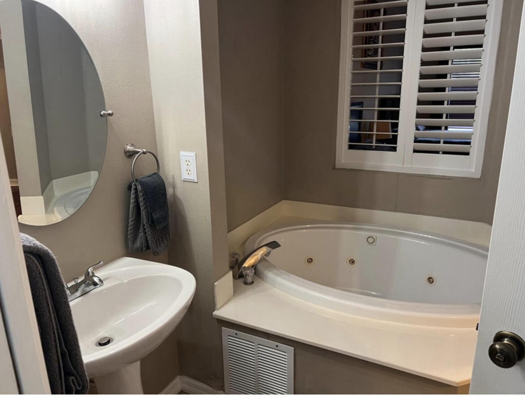 GOLF VILLAS II CONDOMINIUM - Residential Lease