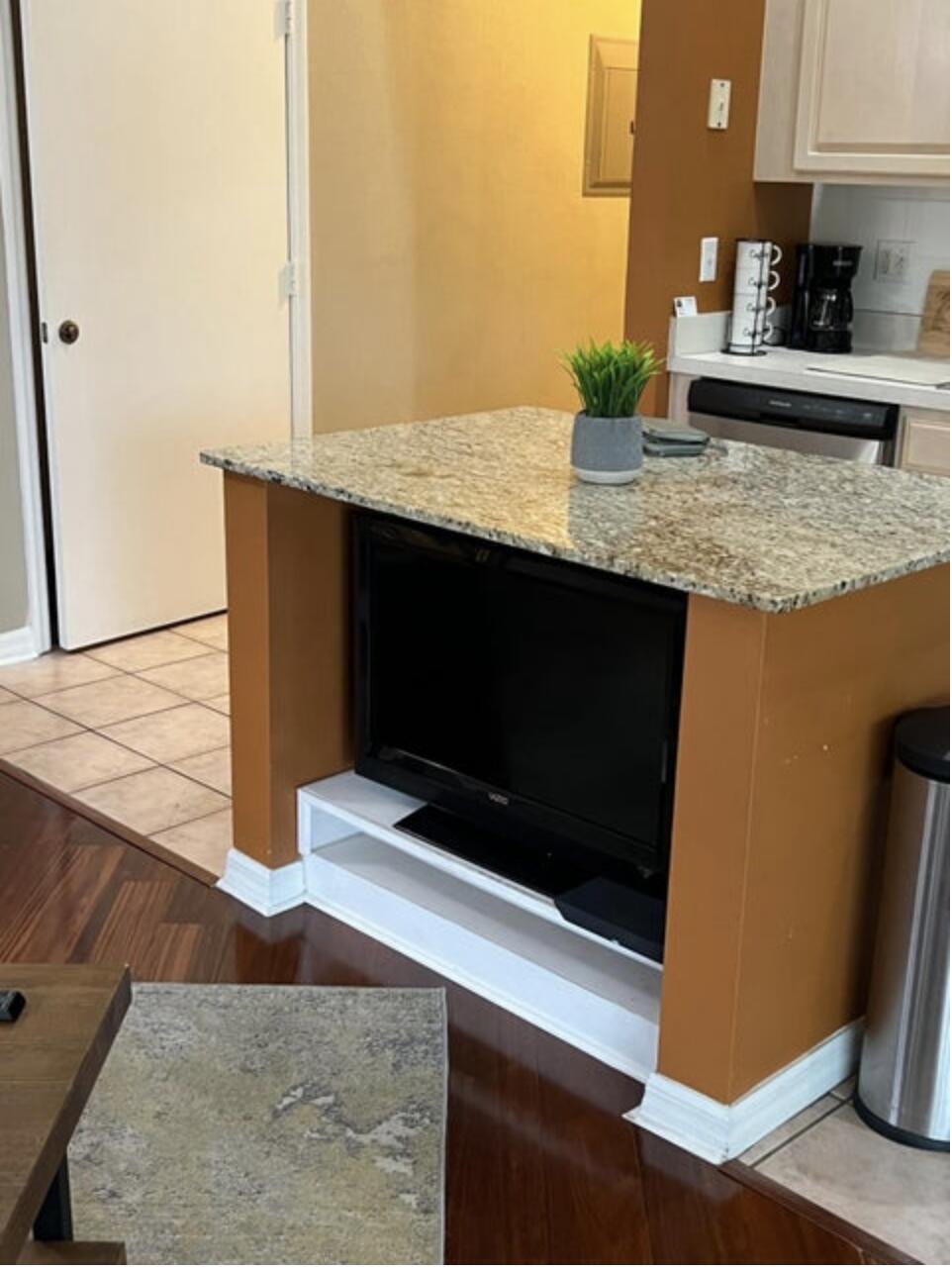 GOLF VILLAS II CONDOMINIUM - Residential Lease