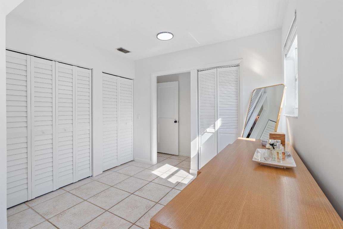 DEER-POMP ESTATES - Residential Lease