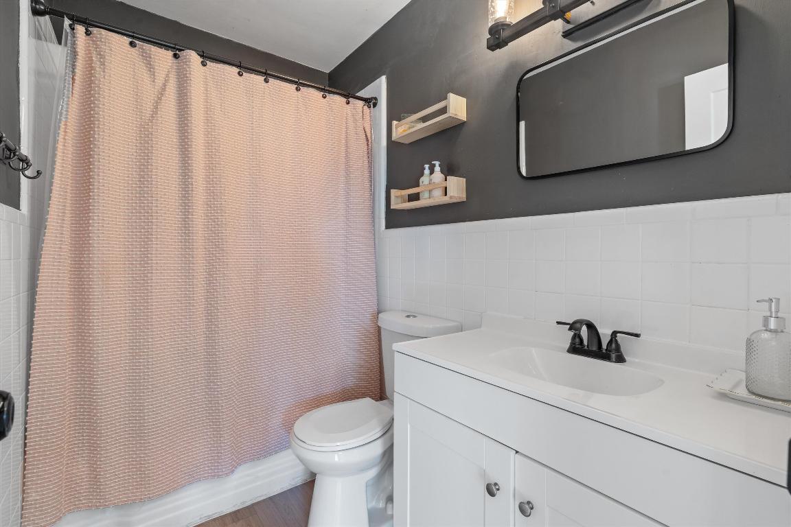 DEER-POMP ESTATES - Residential Lease