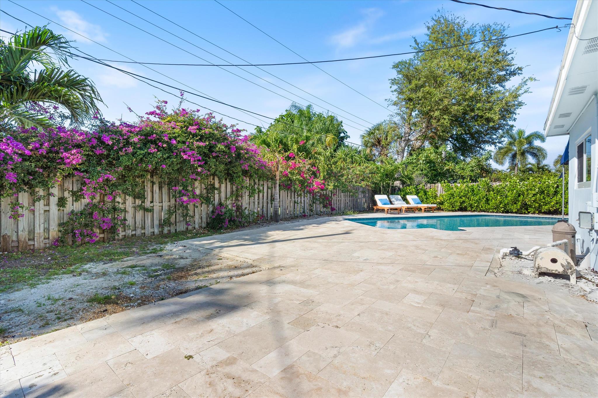 DEER-POMP ESTATES - Residential Lease