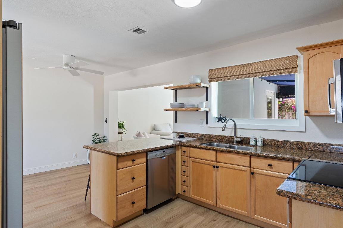 DEER-POMP ESTATES - Residential Lease