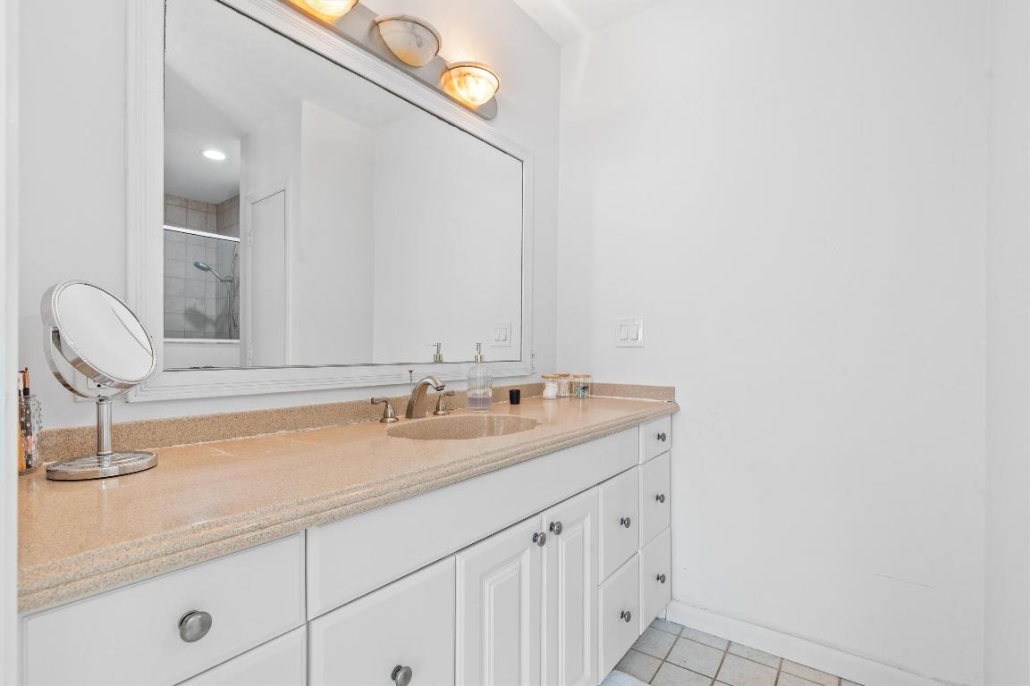 DEER-POMP ESTATES - Residential Lease