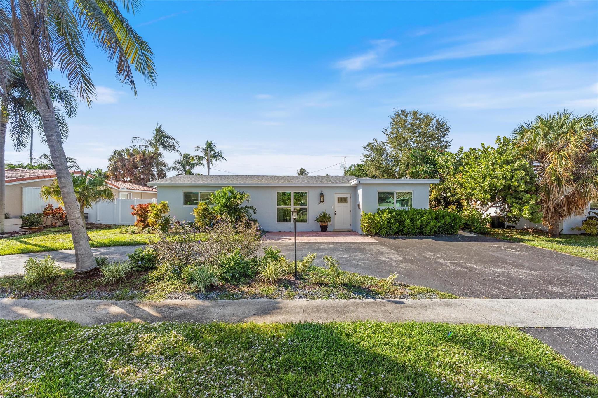 DEER-POMP ESTATES - Residential Lease