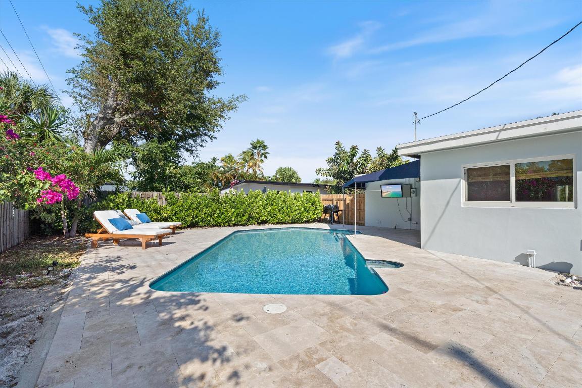 DEER-POMP ESTATES - Residential Lease