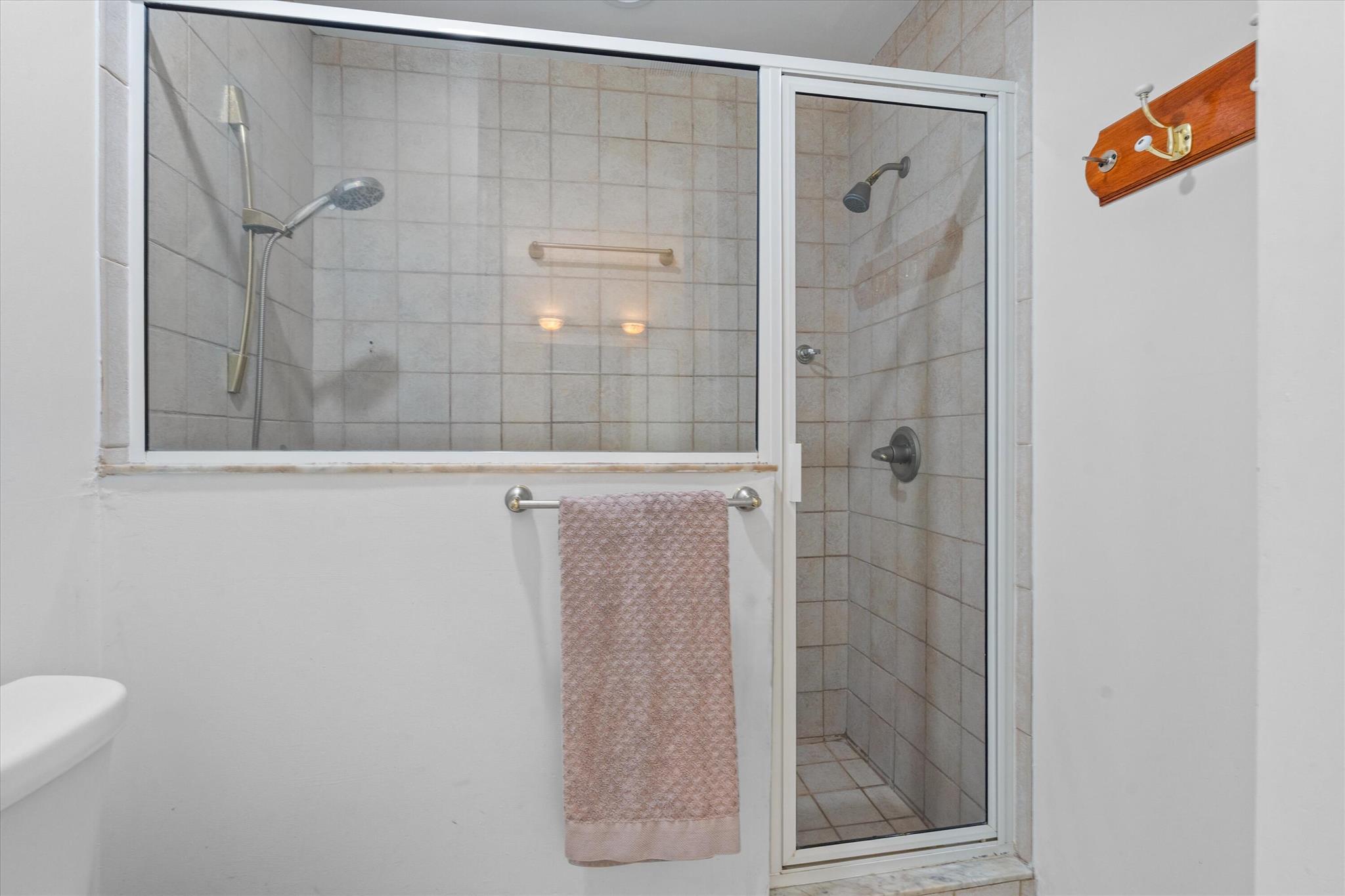 DEER-POMP ESTATES - Residential Lease