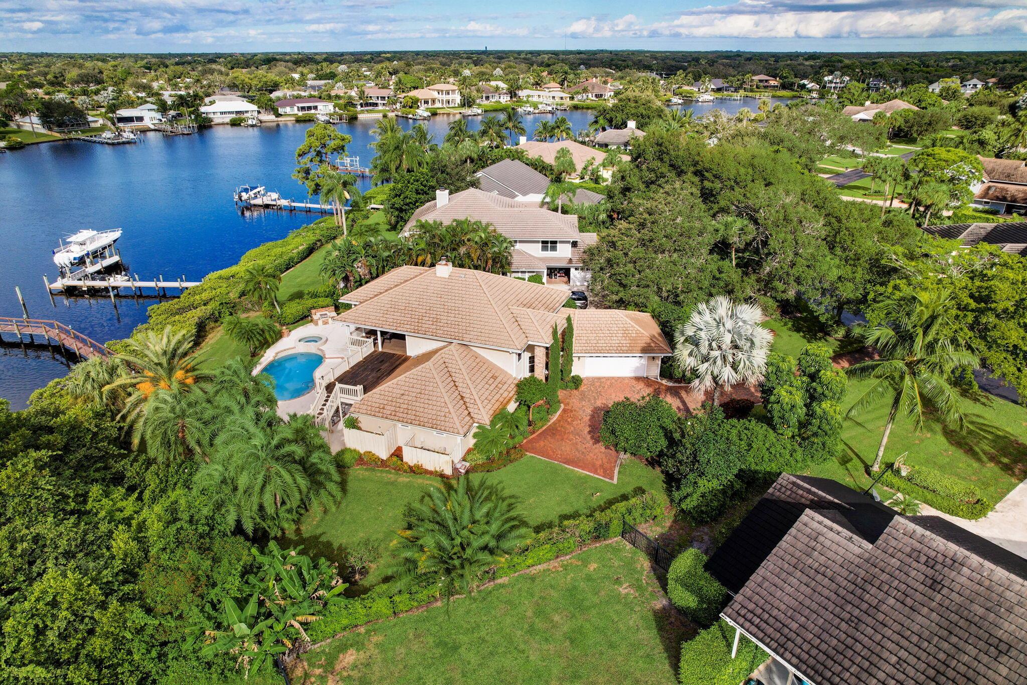 RIVER RIDGE (TEQUESTA) - Residential