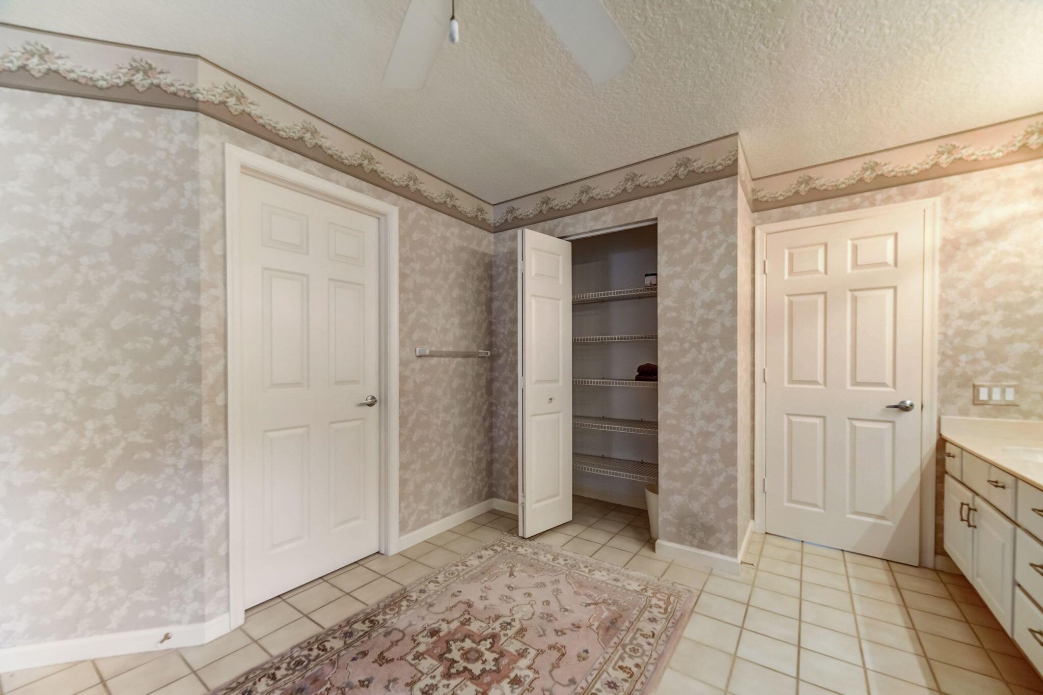 RIVER RIDGE (TEQUESTA) - Residential