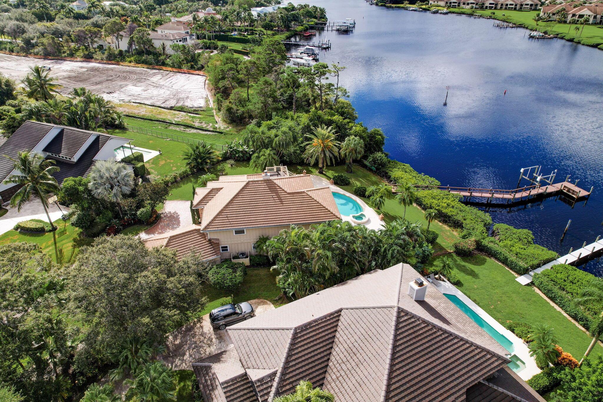 RIVER RIDGE (TEQUESTA) - Residential
