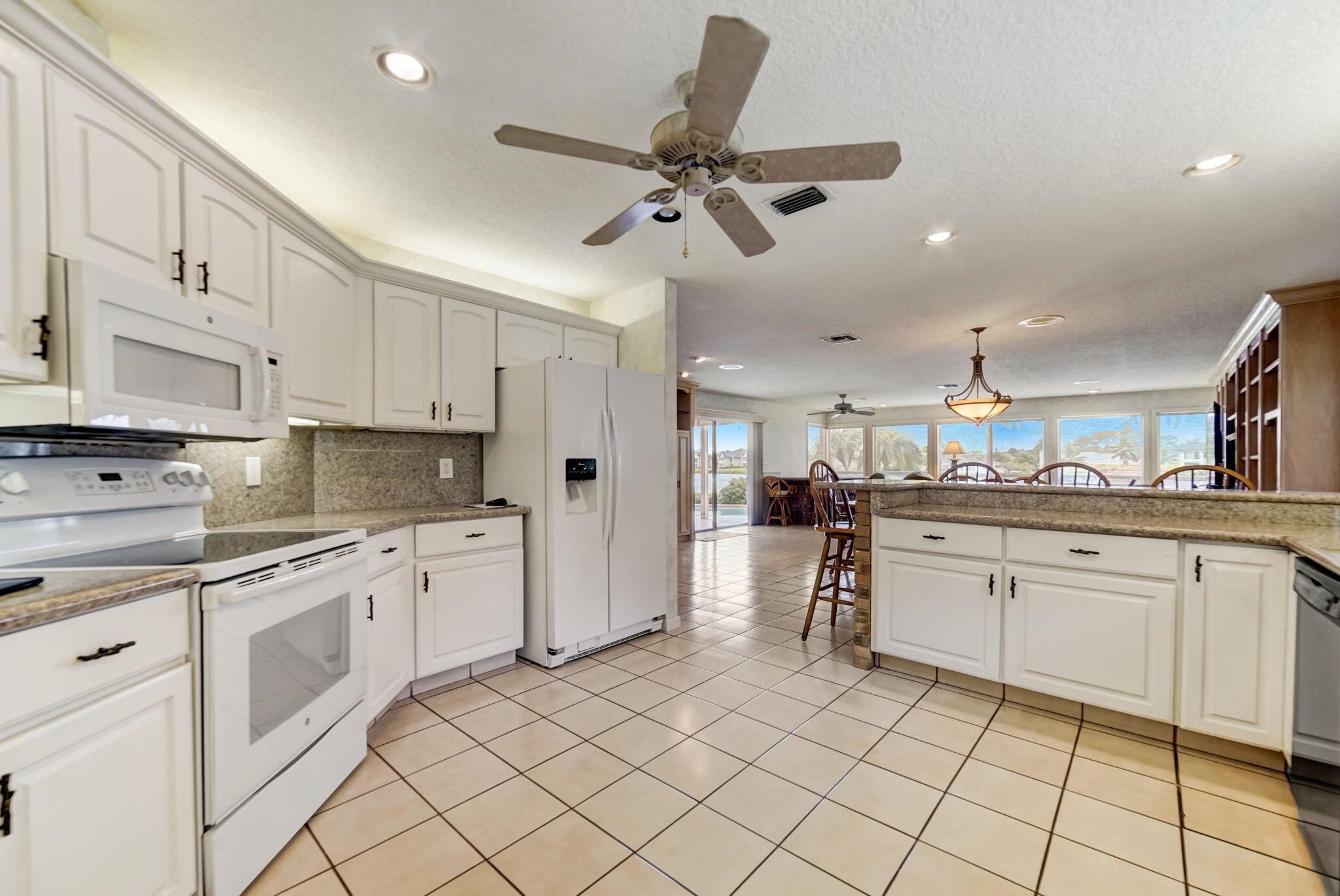 RIVER RIDGE (TEQUESTA) - Residential