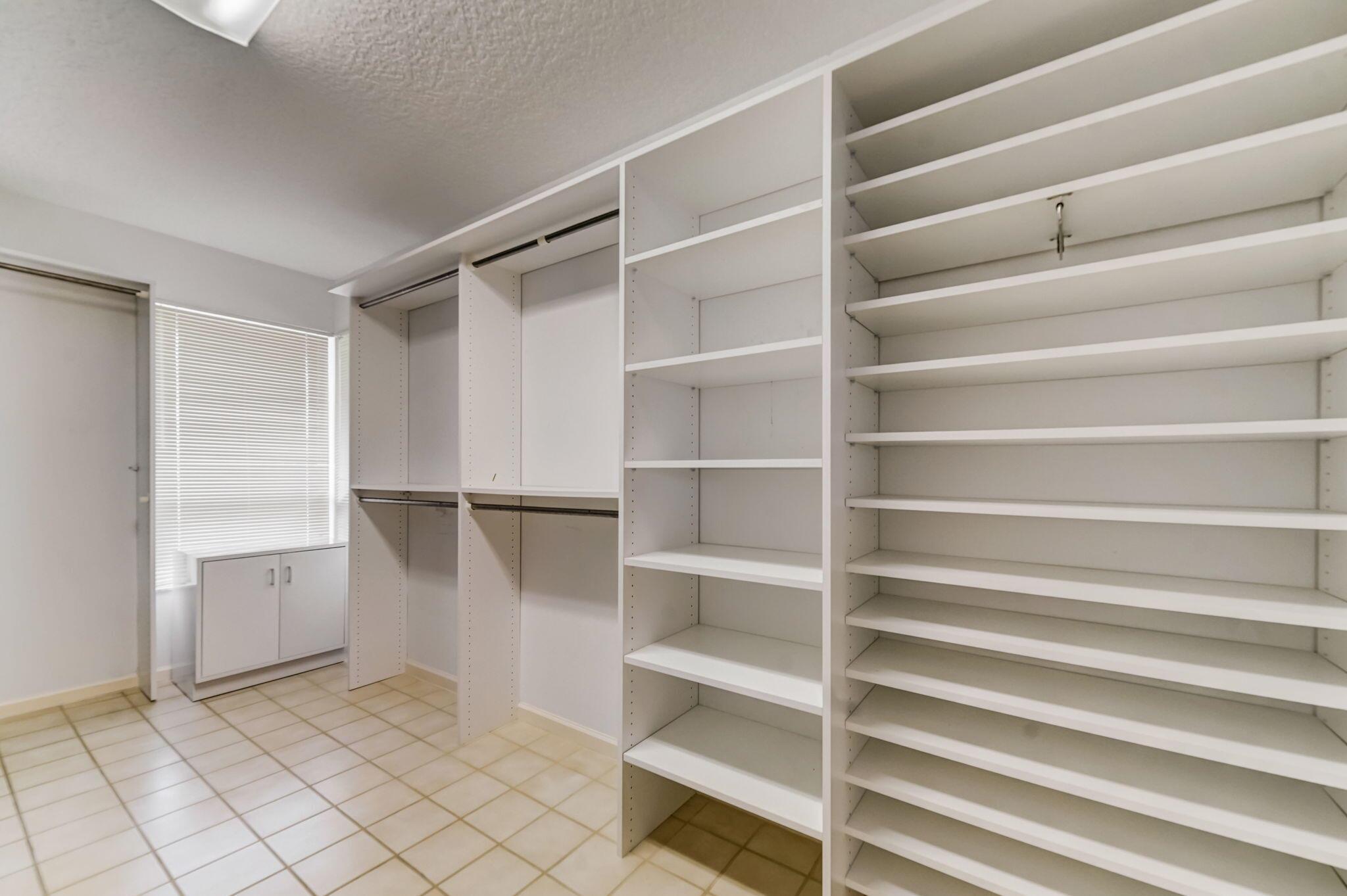 RIVER RIDGE (TEQUESTA) - Residential