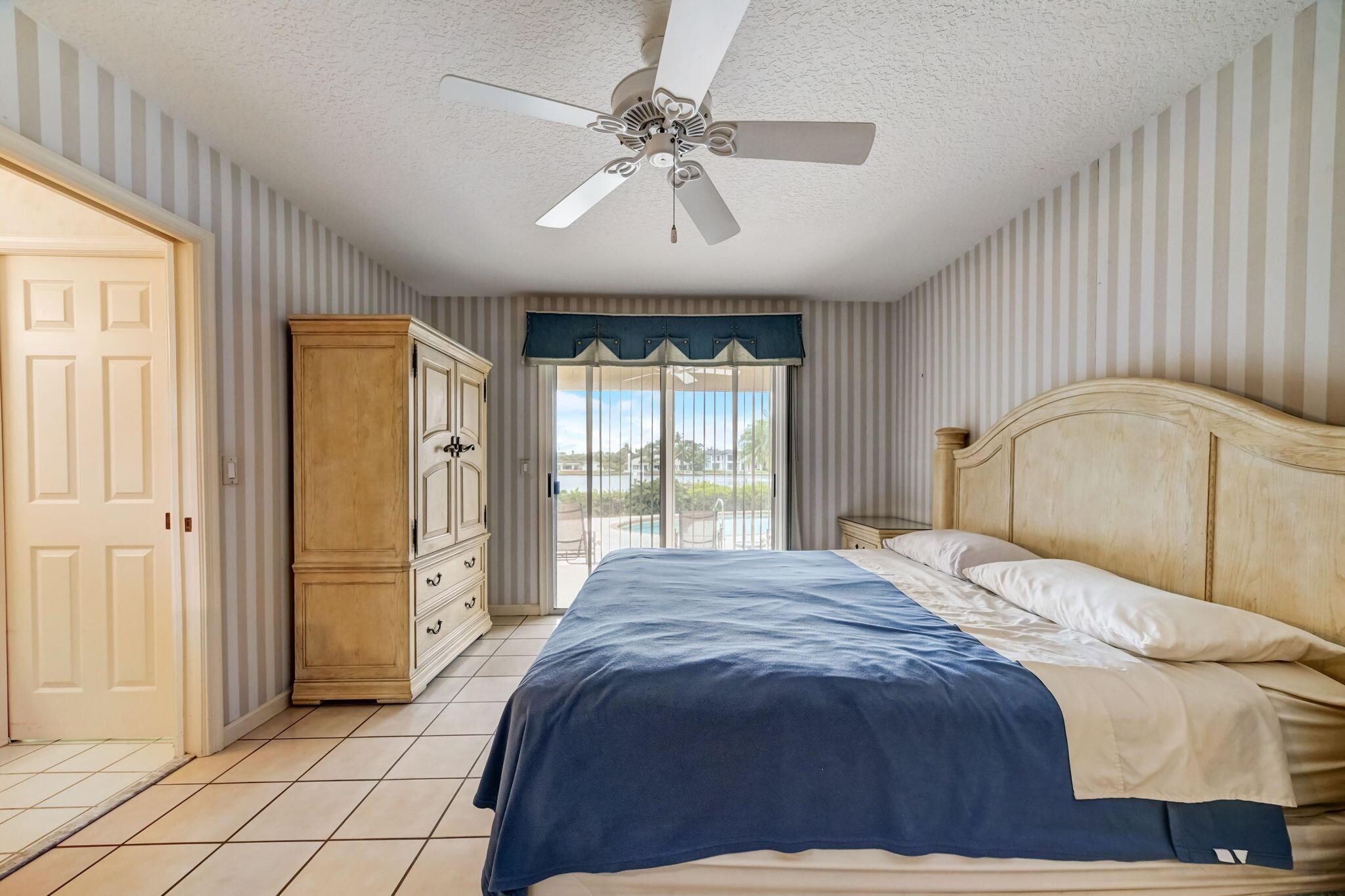 RIVER RIDGE (TEQUESTA) - Residential