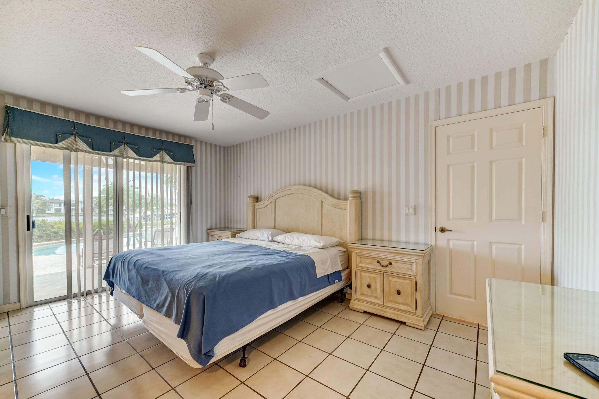 RIVER RIDGE (TEQUESTA) - Residential