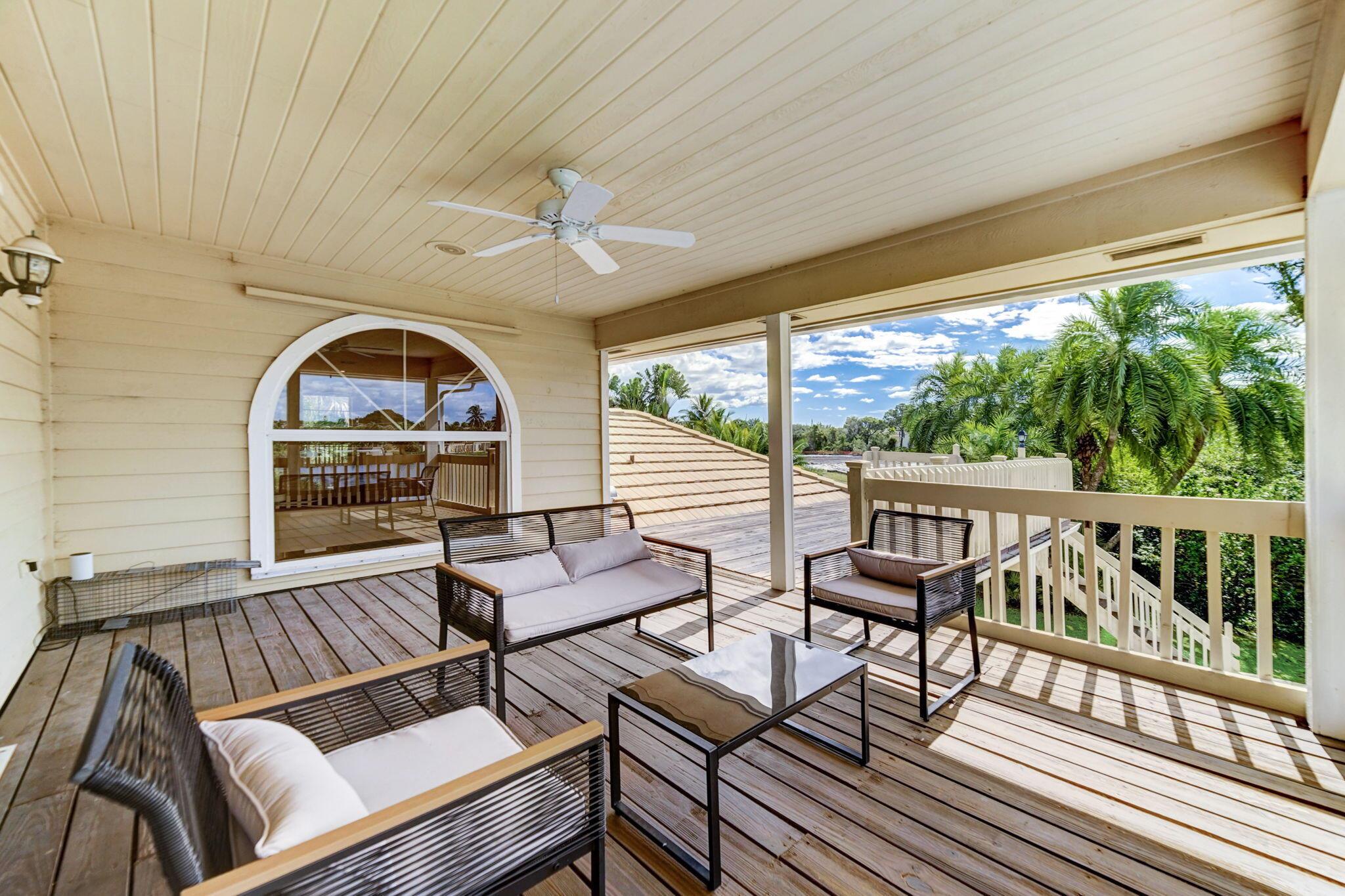 RIVER RIDGE (TEQUESTA) - Residential