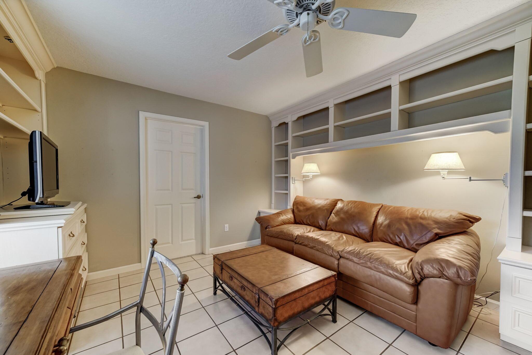 RIVER RIDGE (TEQUESTA) - Residential