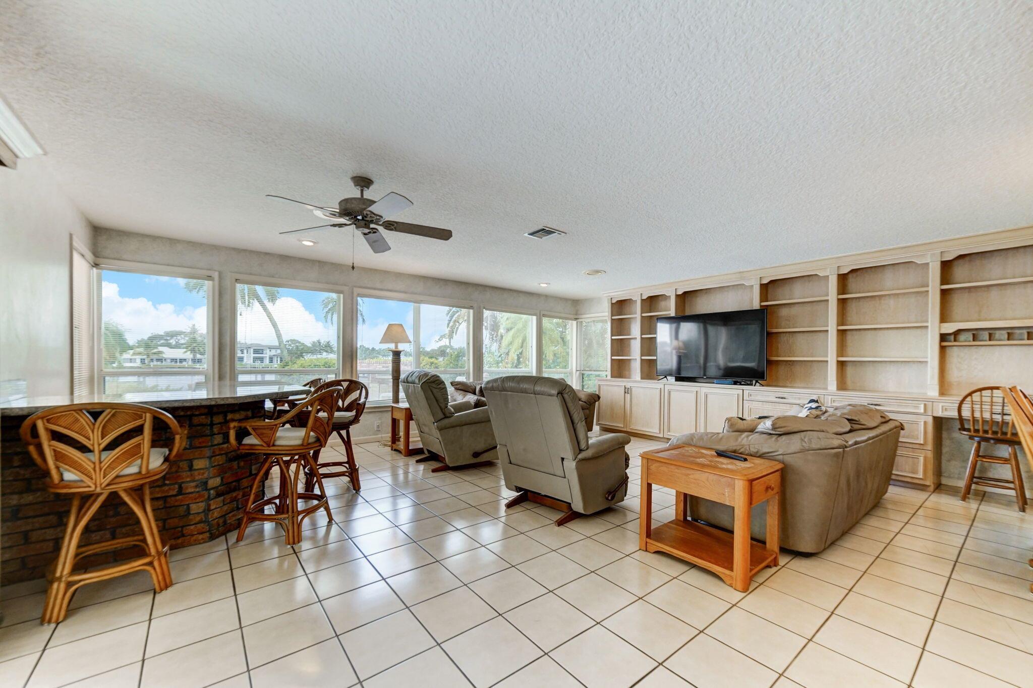 RIVER RIDGE (TEQUESTA) - Residential