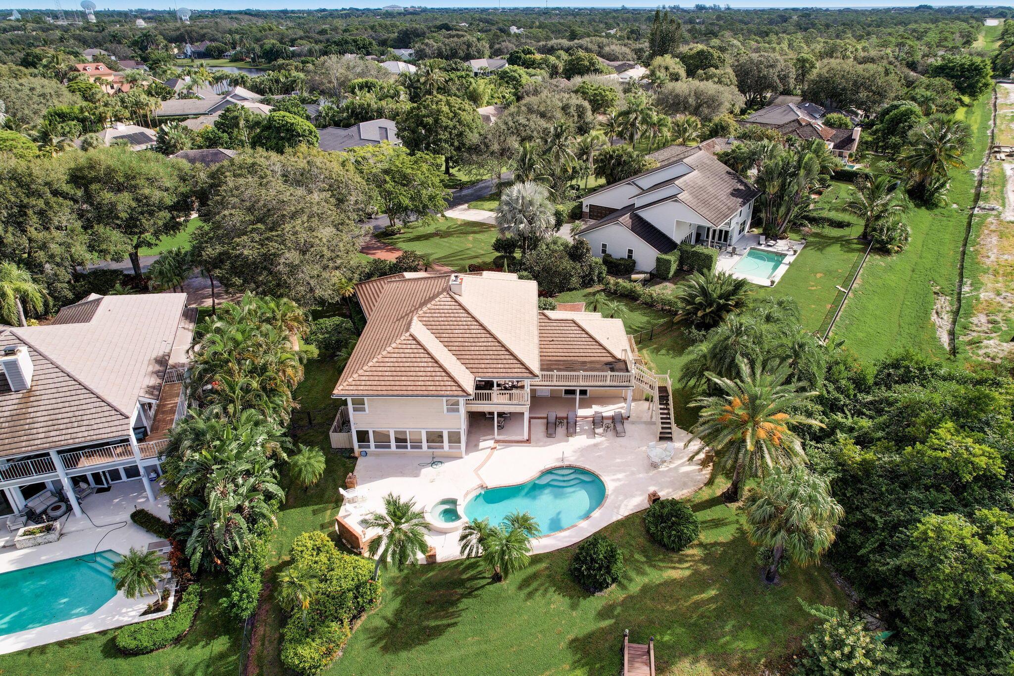 RIVER RIDGE (TEQUESTA) - Residential