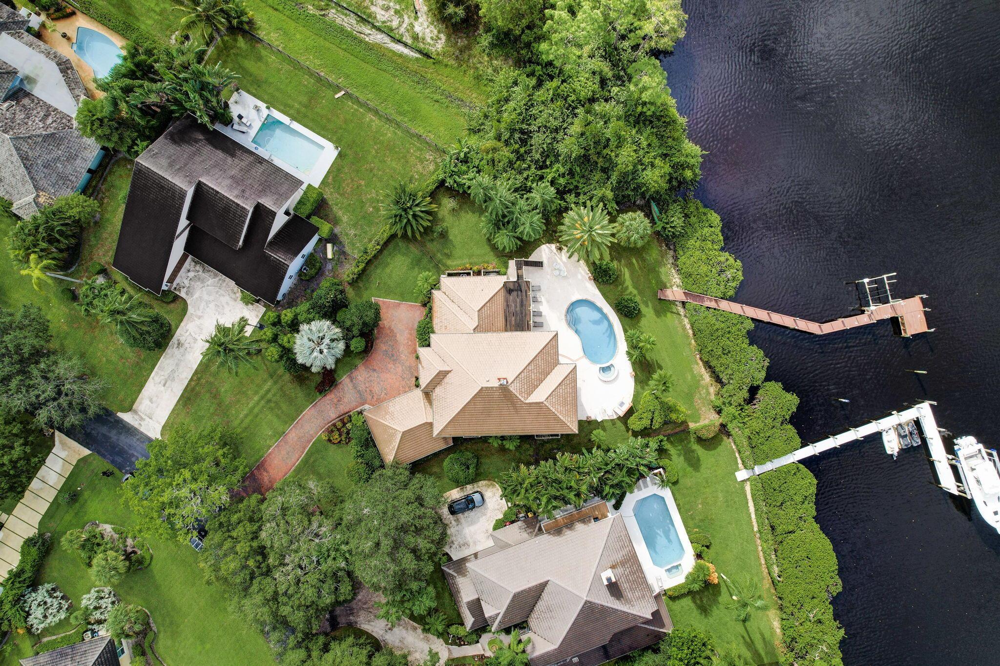 RIVER RIDGE (TEQUESTA) - Residential