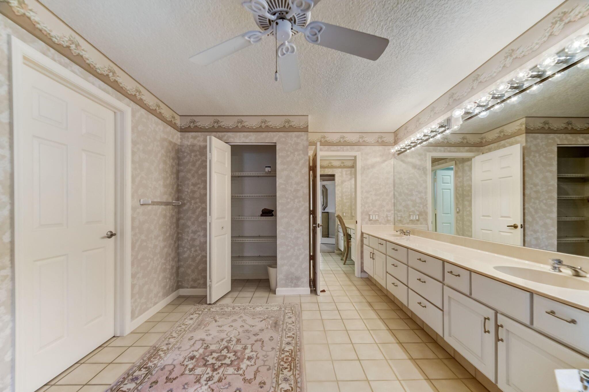 RIVER RIDGE (TEQUESTA) - Residential