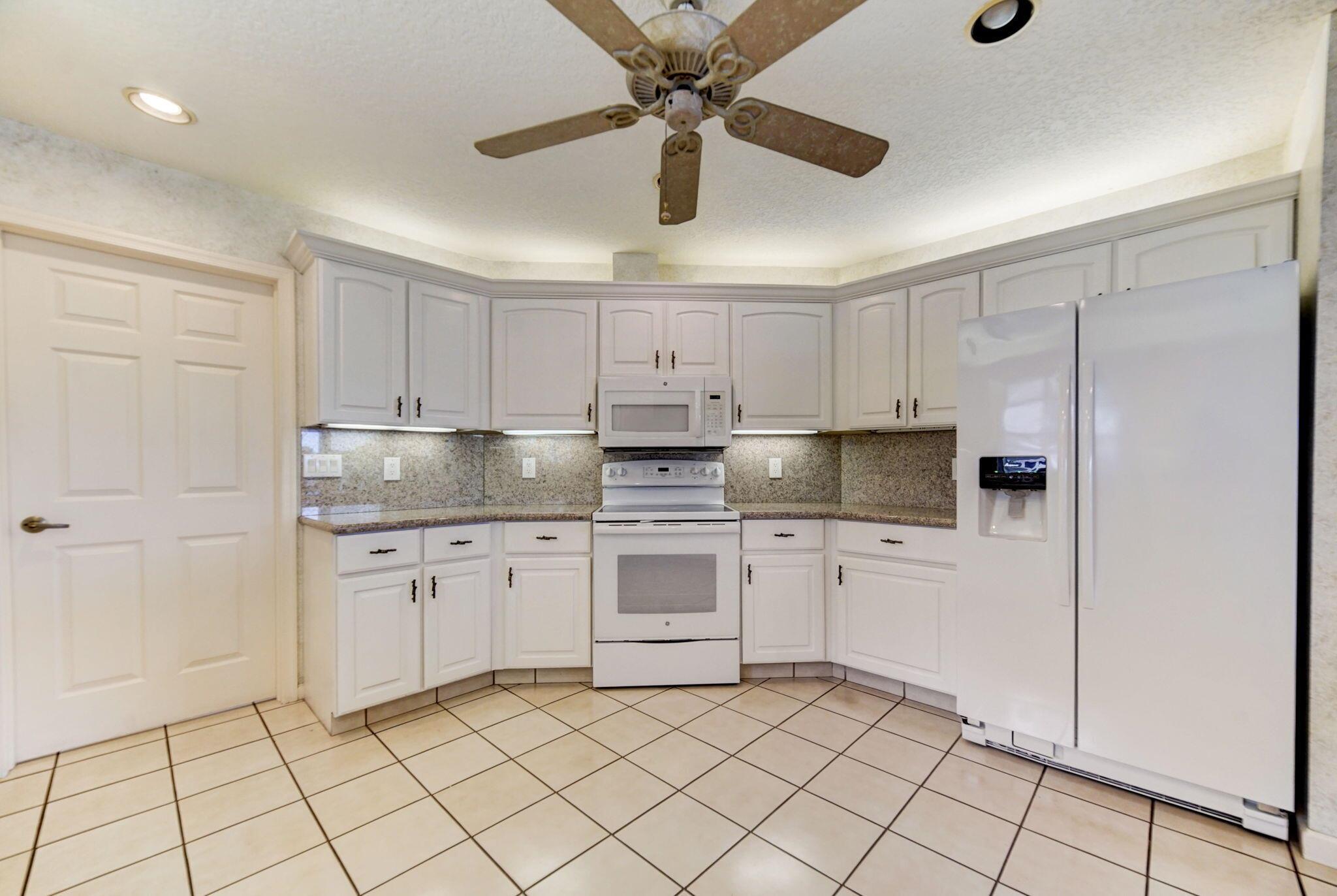 RIVER RIDGE (TEQUESTA) - Residential