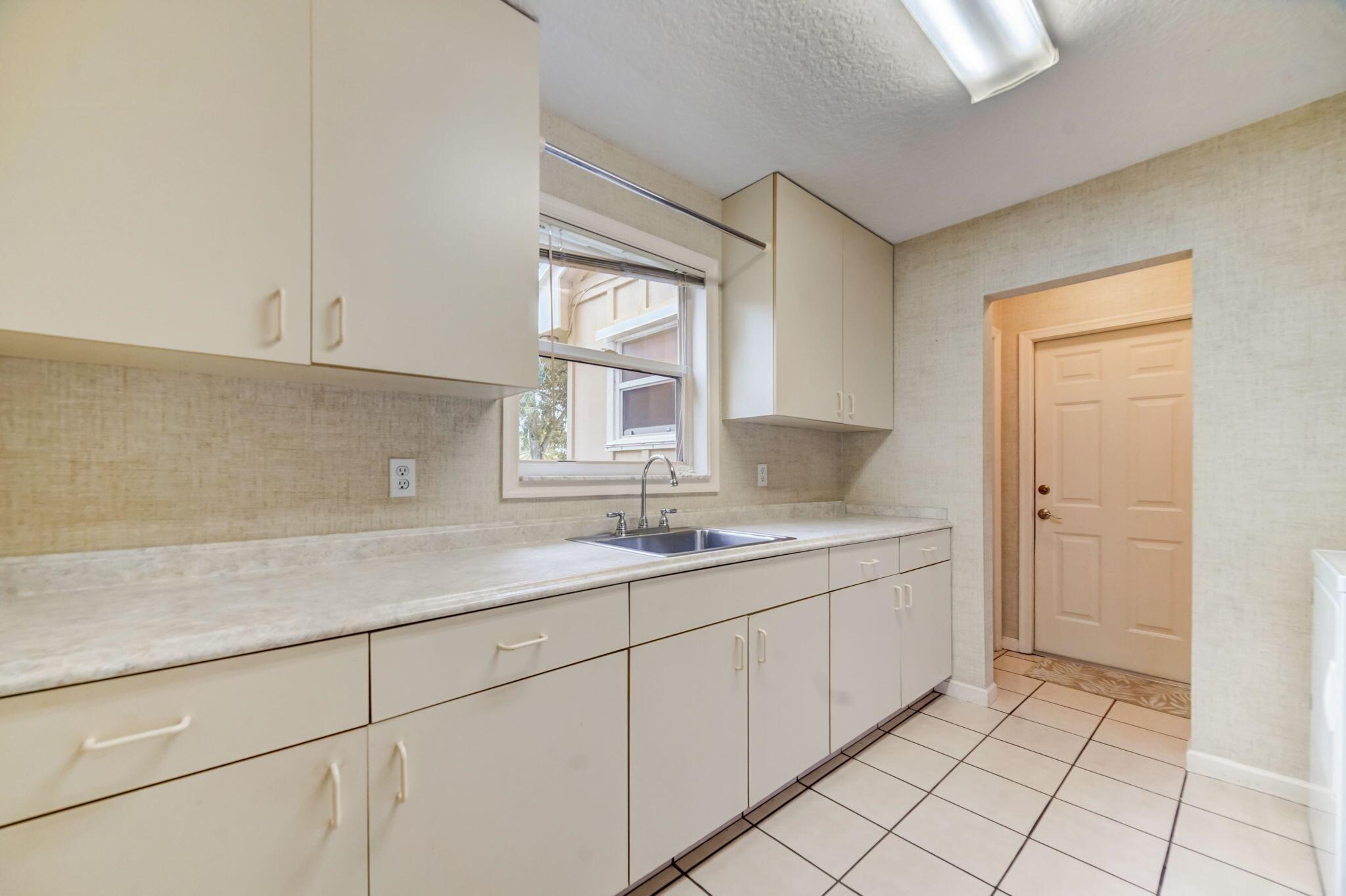 RIVER RIDGE (TEQUESTA) - Residential