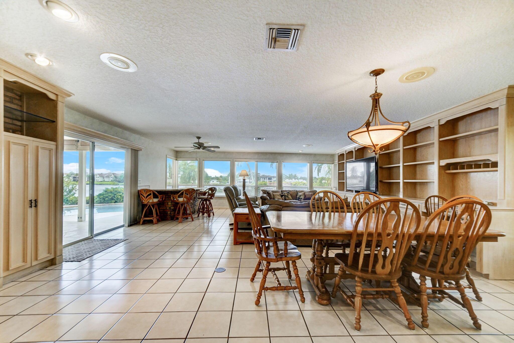 RIVER RIDGE (TEQUESTA) - Residential
